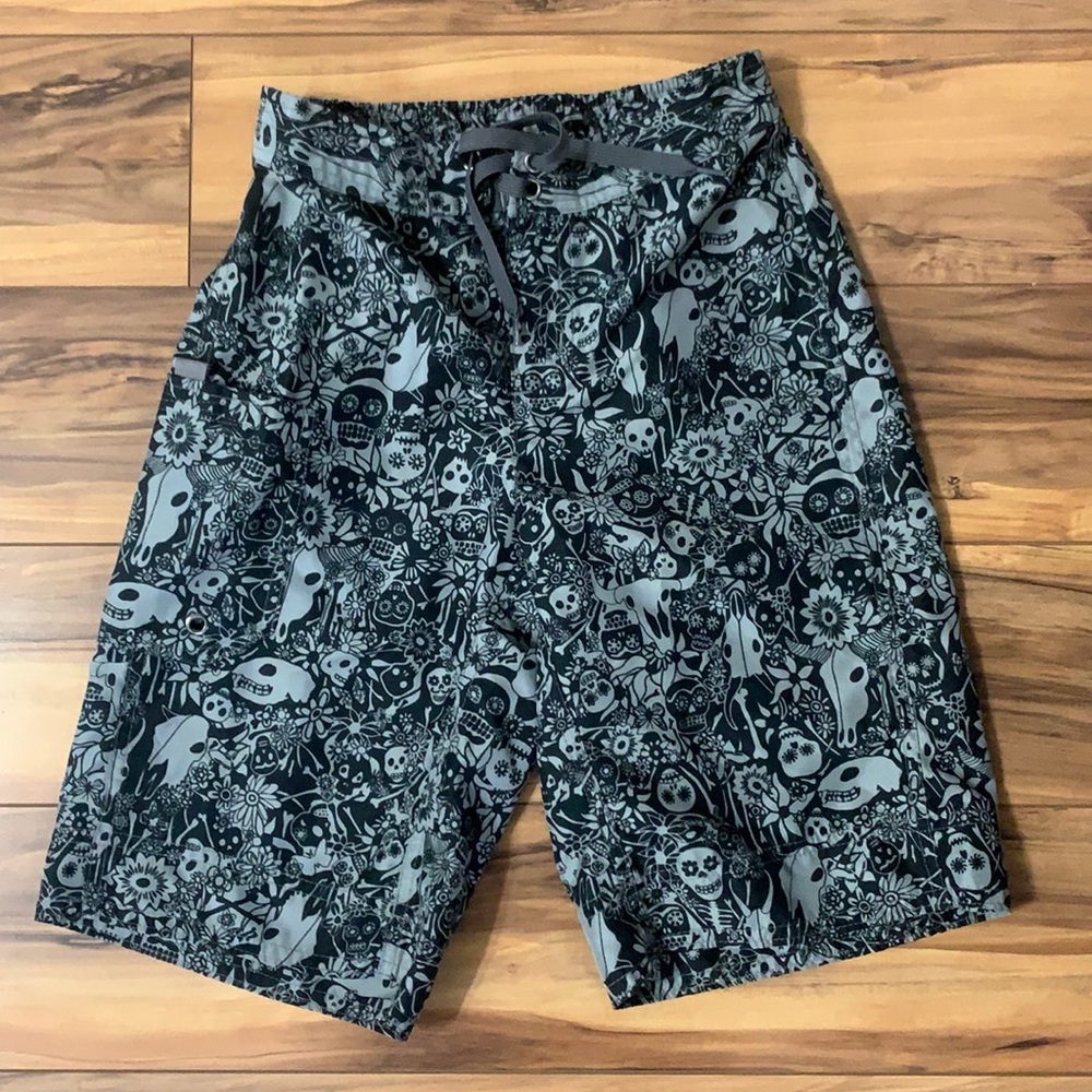Boys Patagonia Board Shorts Size (S)8